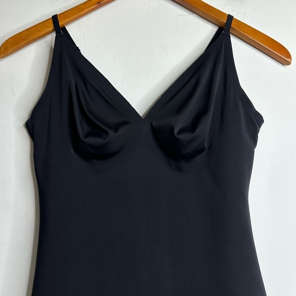 Heist The Outer Body Shapewear Bodysuit Size Medium - Picture 4 of 14